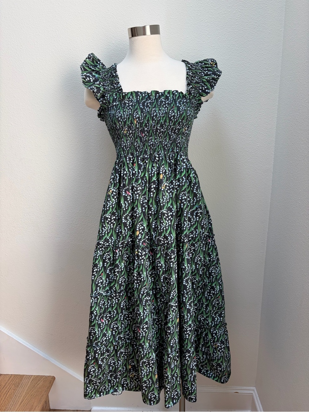 Hill House Home Ellie Nap Dress Lily Of The Valley Ruffle Fall Black Size Large - Picture 2 of 14
